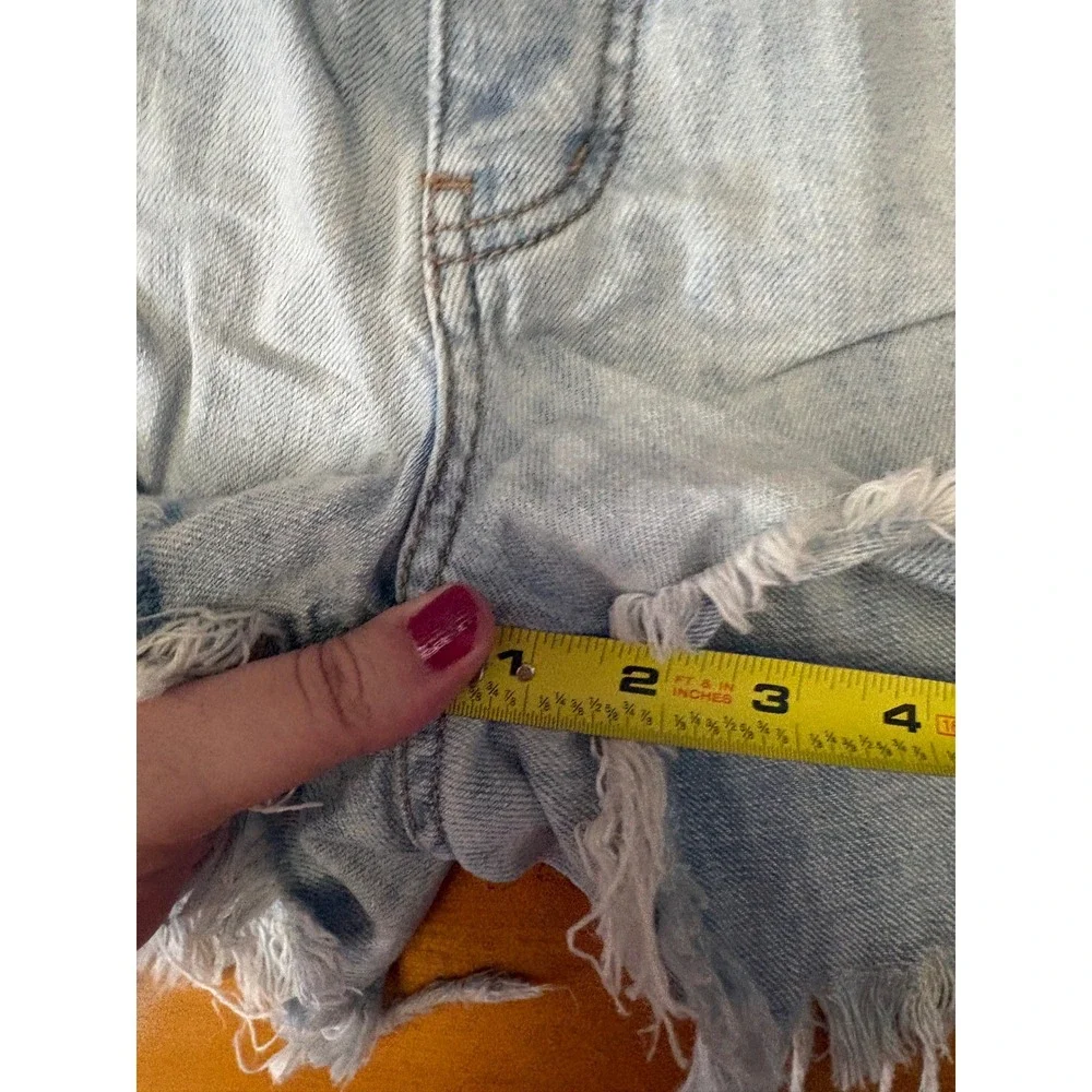 One Teaspoon Bandits Denim Shorts Light Wash Distressed Frayed 22 Good Vibes